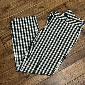 Express Black and White Cropped Pants with Bold Checkered Pattern